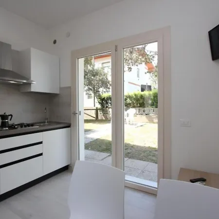 Appartement Relaxing With Garden Bibione